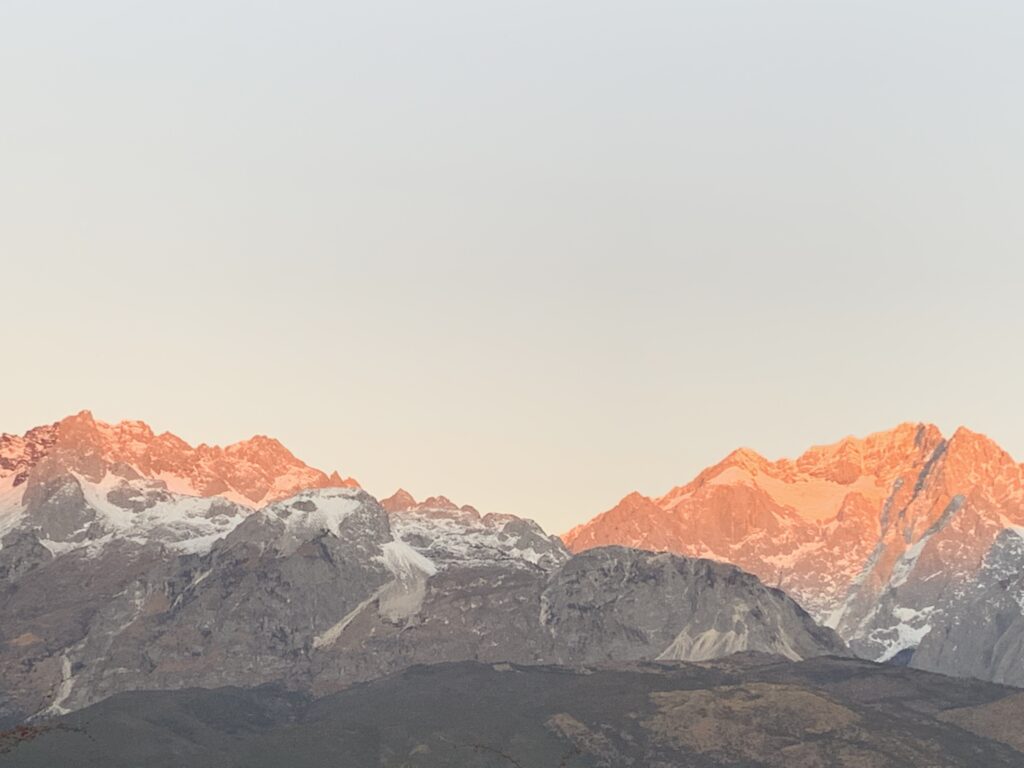 China Jade Dragon Snow Mountain 中國 玉龍雪山 
